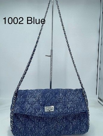 1002  D DM QUILTER BAG