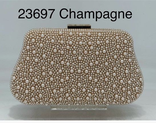 23697 GD PEARL CLUCH BAG