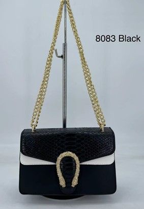 8033 BK SNAKE CROSSBODY BAG