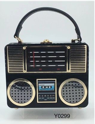 Y0299 BK RADIO BOX BAG