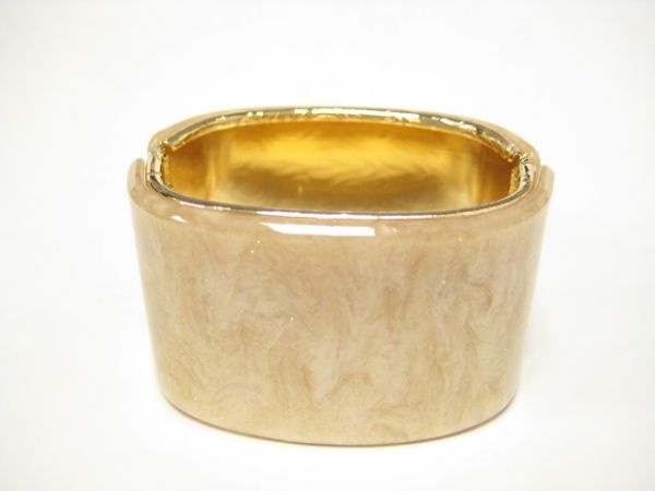 BG812 GWT BANGLE