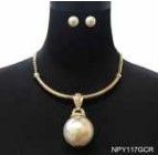 NPY117G CR PEARL NECKLACE SET