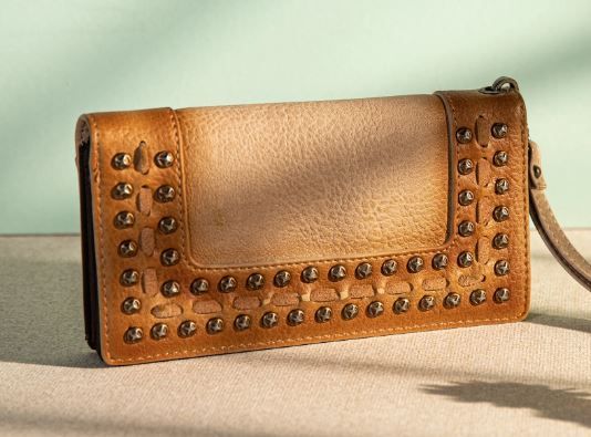 WG64-W039 BG Wrangler Studded Wallet 